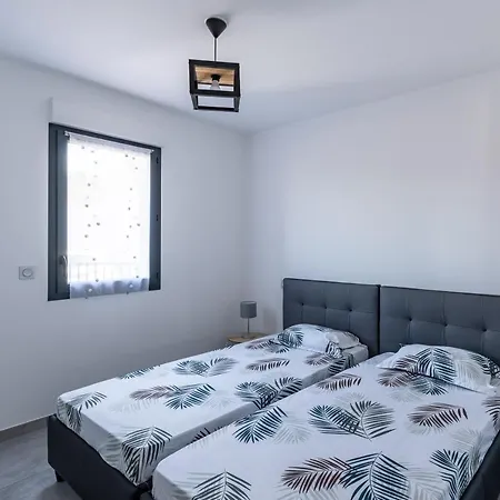 Les Rivages De Stagnola - Vue Et Plages A Pied